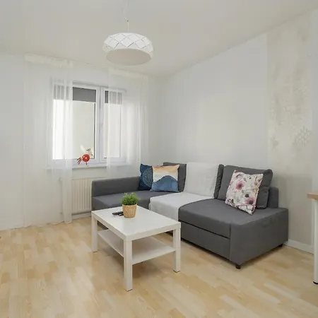 Modern Close To The Centre Of By Renters * Познань