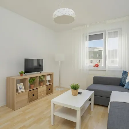 Апартаменти Modern Close To The Centre Of By Renters *